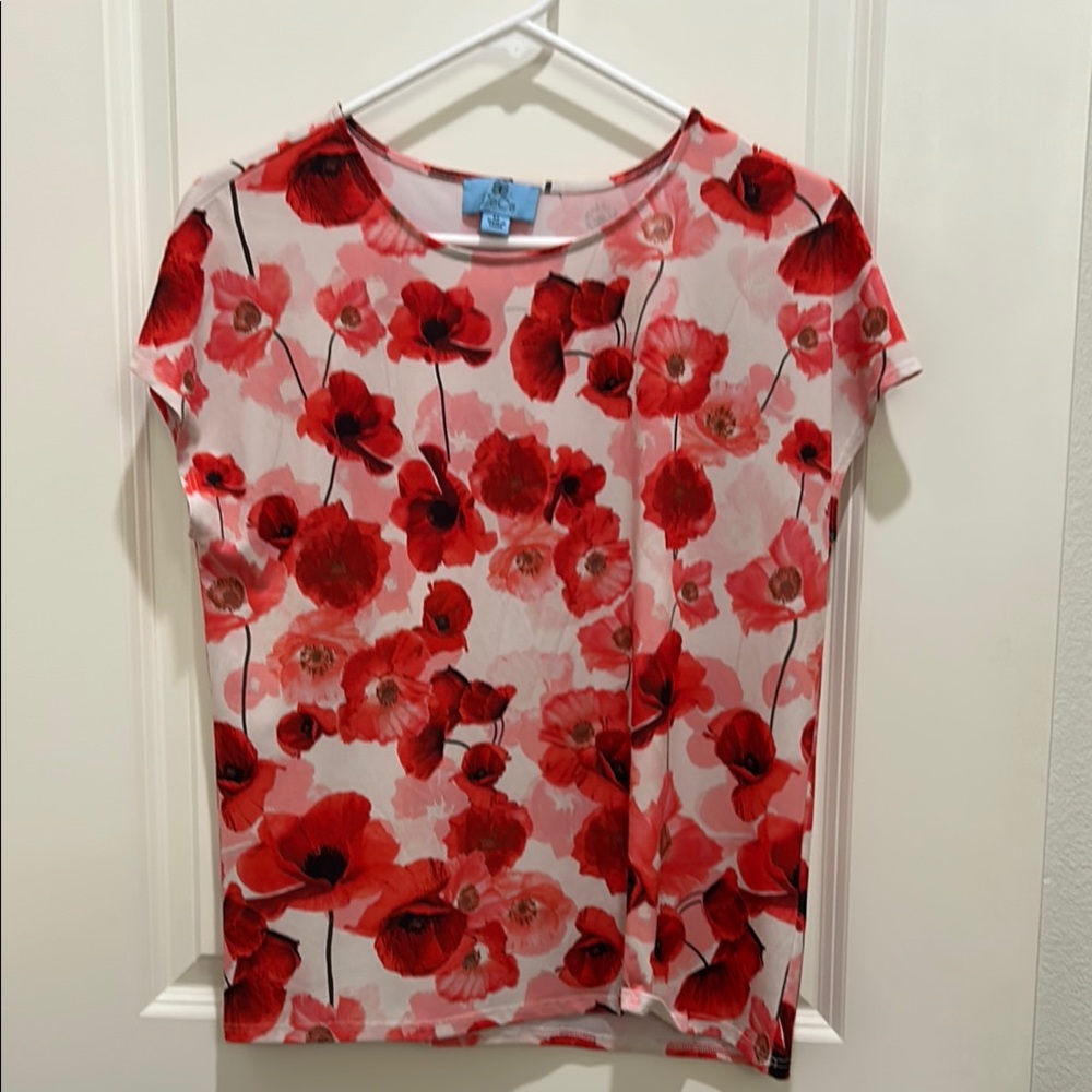 CeCe Graphic Short Sleeve Tee LG